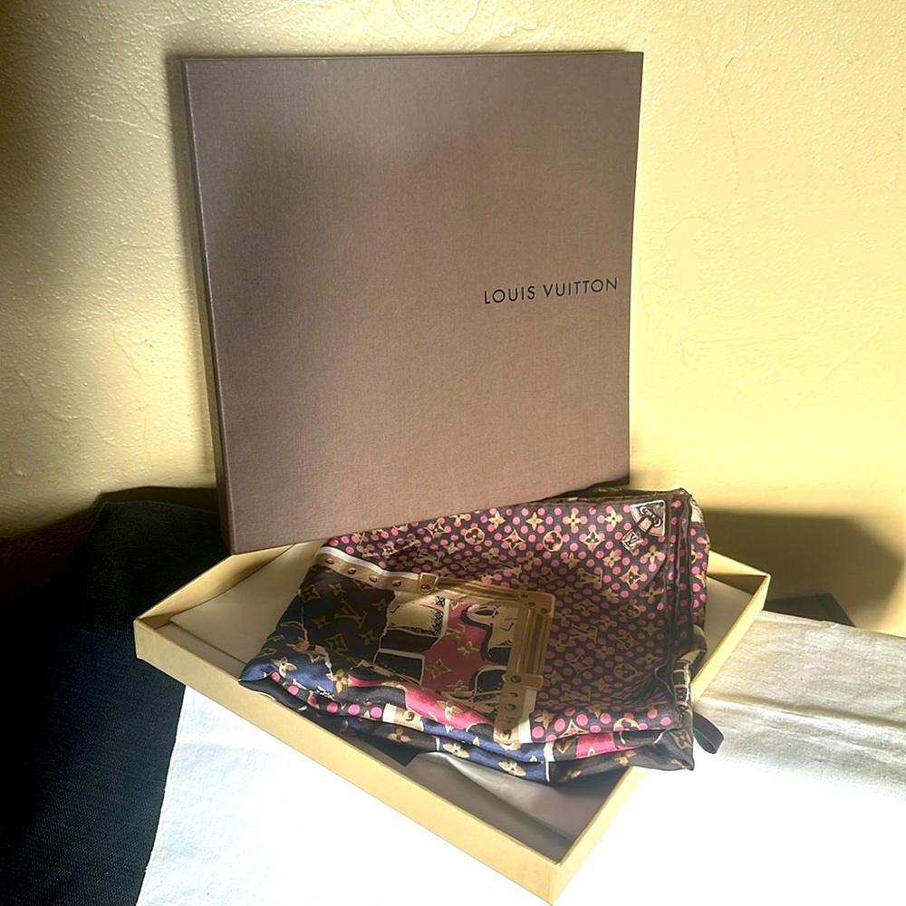 Louis Vuitton scarf from summer of 2013 “Article de Voyage” collection-BNIB